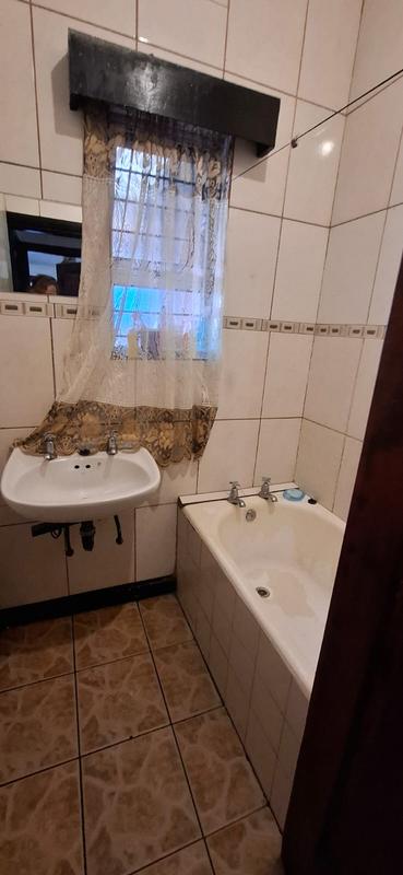 2 Bedroom Property for Sale in Ruyterwacht Western Cape